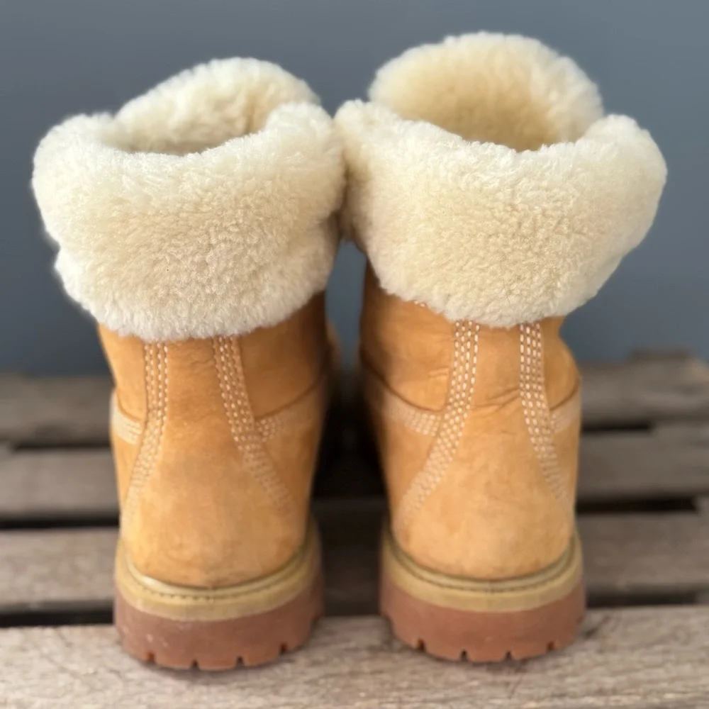 Timberland Waterproof Sherpa Lined Boots Size 8‎ A32